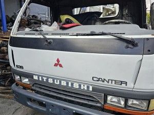 Canter çıkma kaput