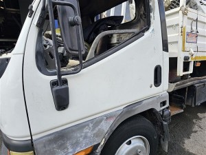 Canter çıkma sol ön kapı