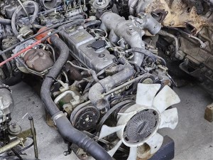 Isuzu nkr low 2.8 motor