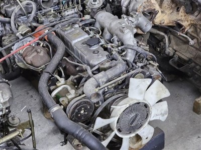 Isuzu nkr low 2.8 motor